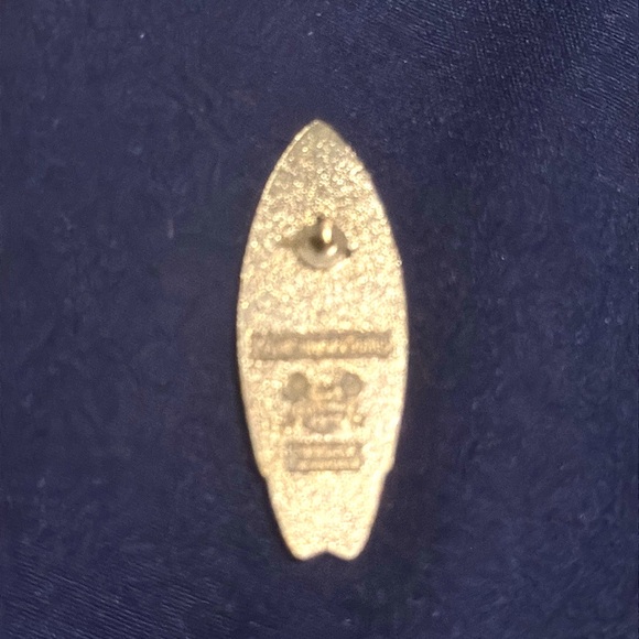 Disney-vintage Pluto Lanyard global pin surfboard Series 3 Pluto 39026 - Picture 2 of 3